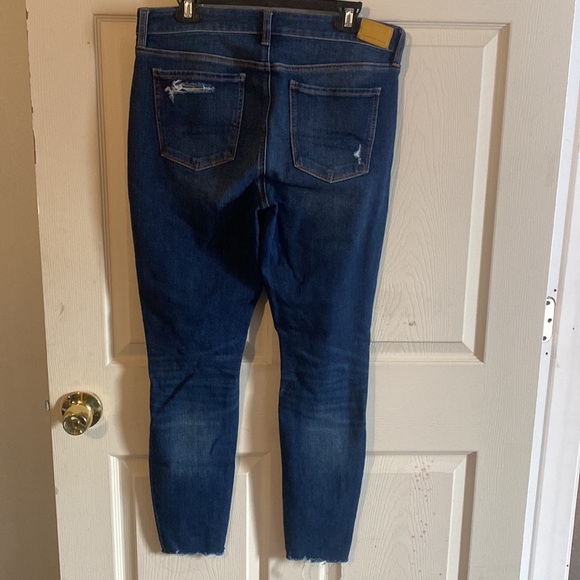 American Eagle ripped jeans - Picture 2 of 6